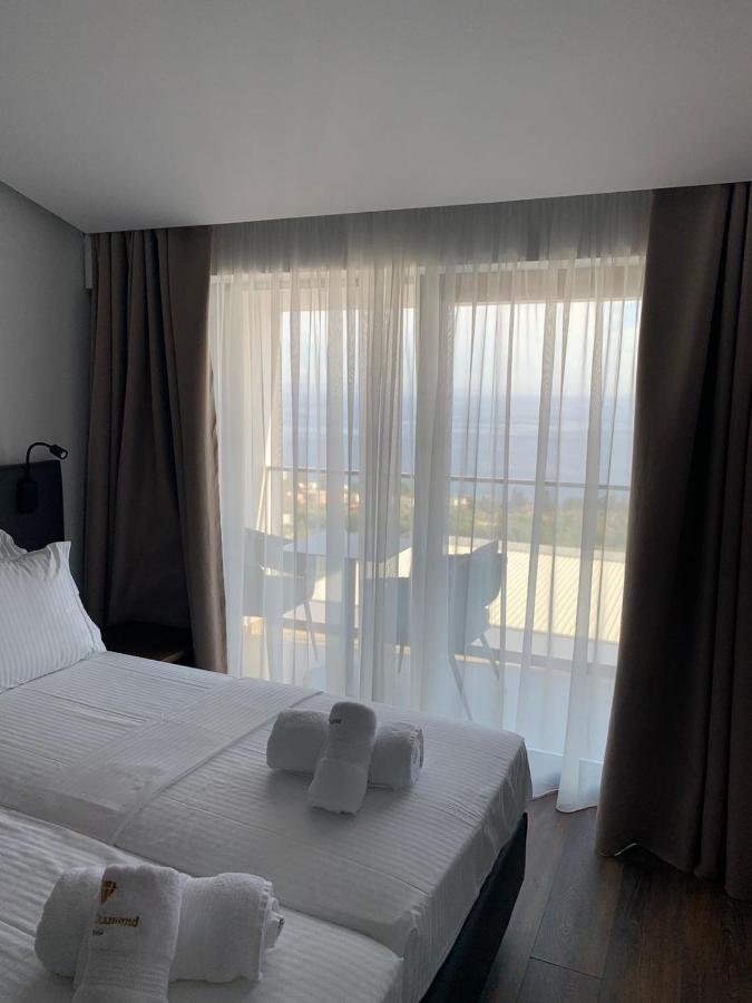 Black Diamond Hotel Dhërmi Dış mekan fotoğraf