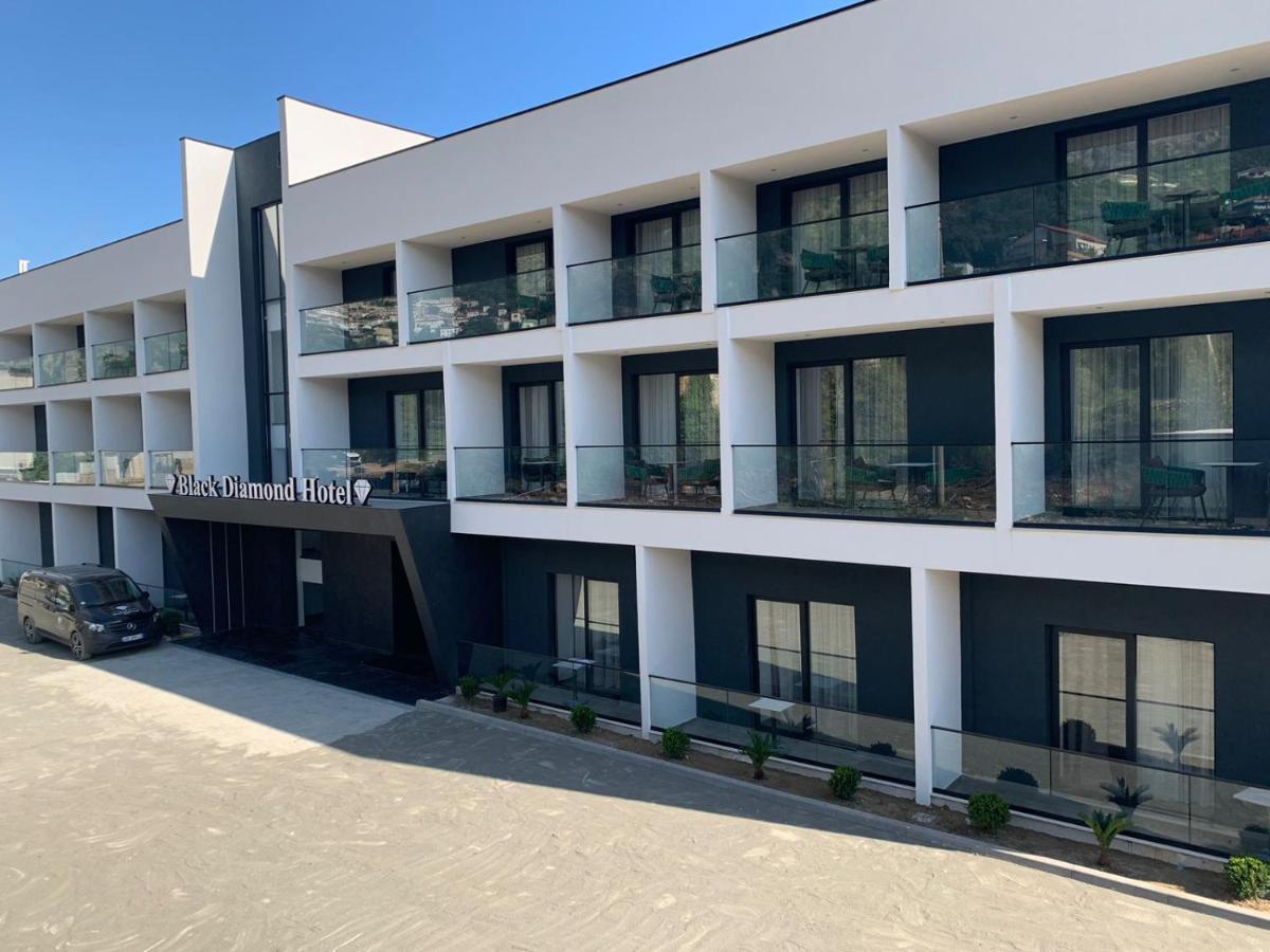 Black Diamond Hotel Dhërmi Dış mekan fotoğraf