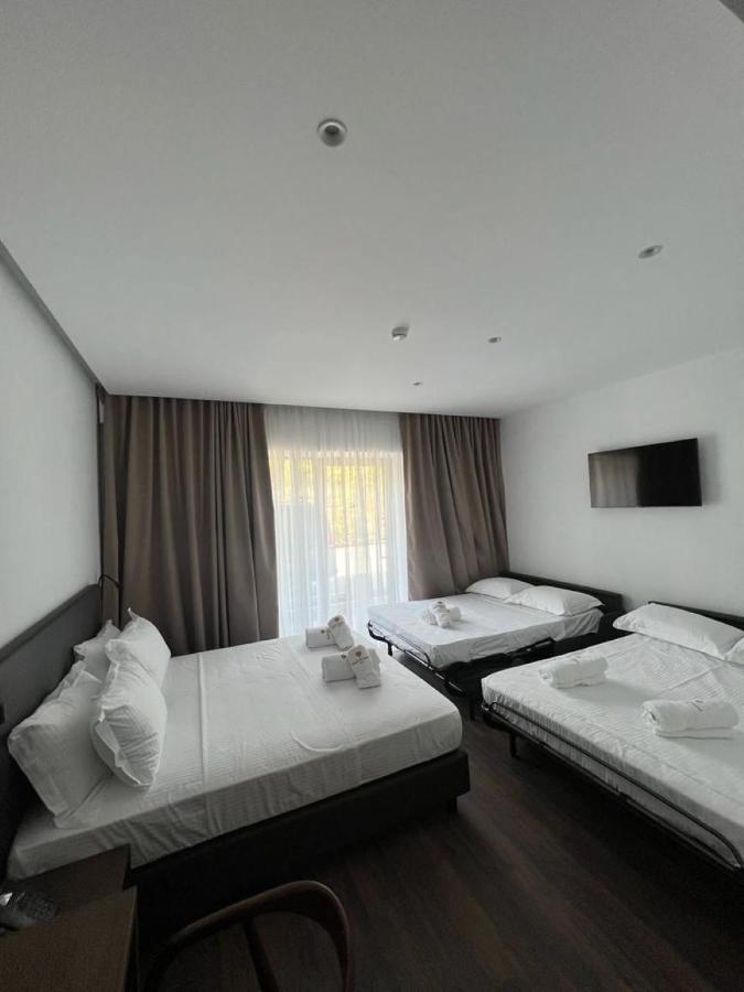 Black Diamond Hotel Dhërmi Dış mekan fotoğraf