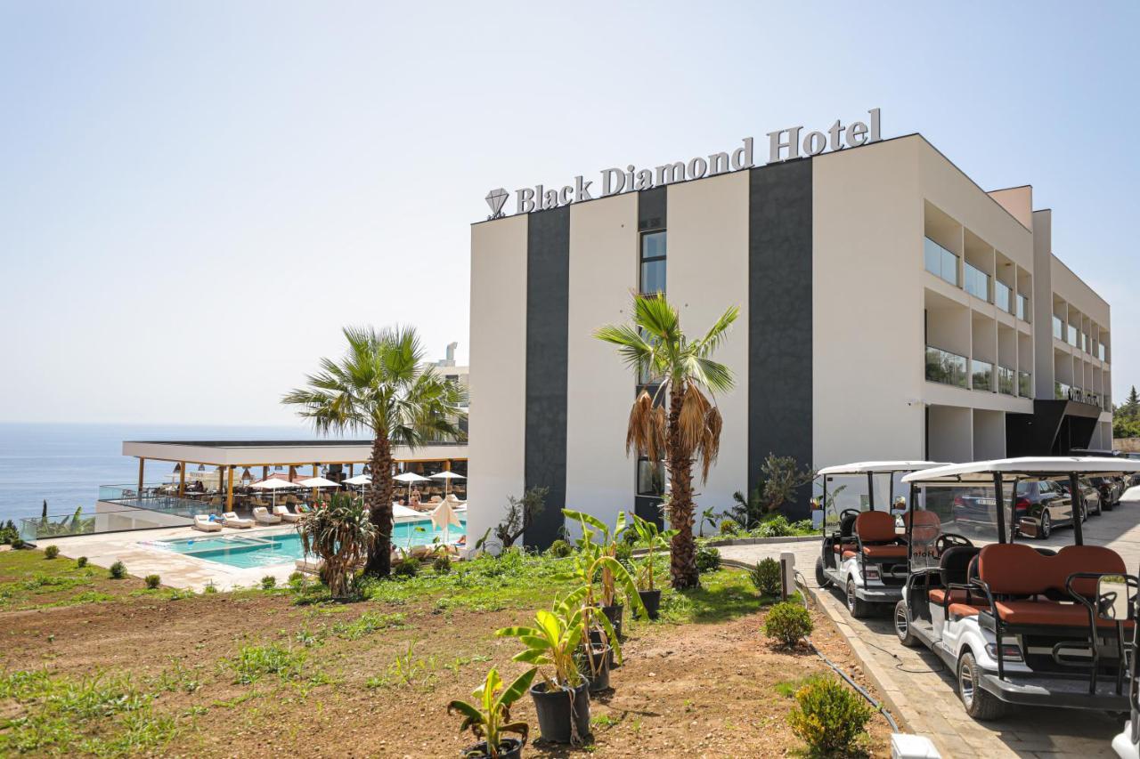 Black Diamond Hotel Dhërmi Dış mekan fotoğraf
