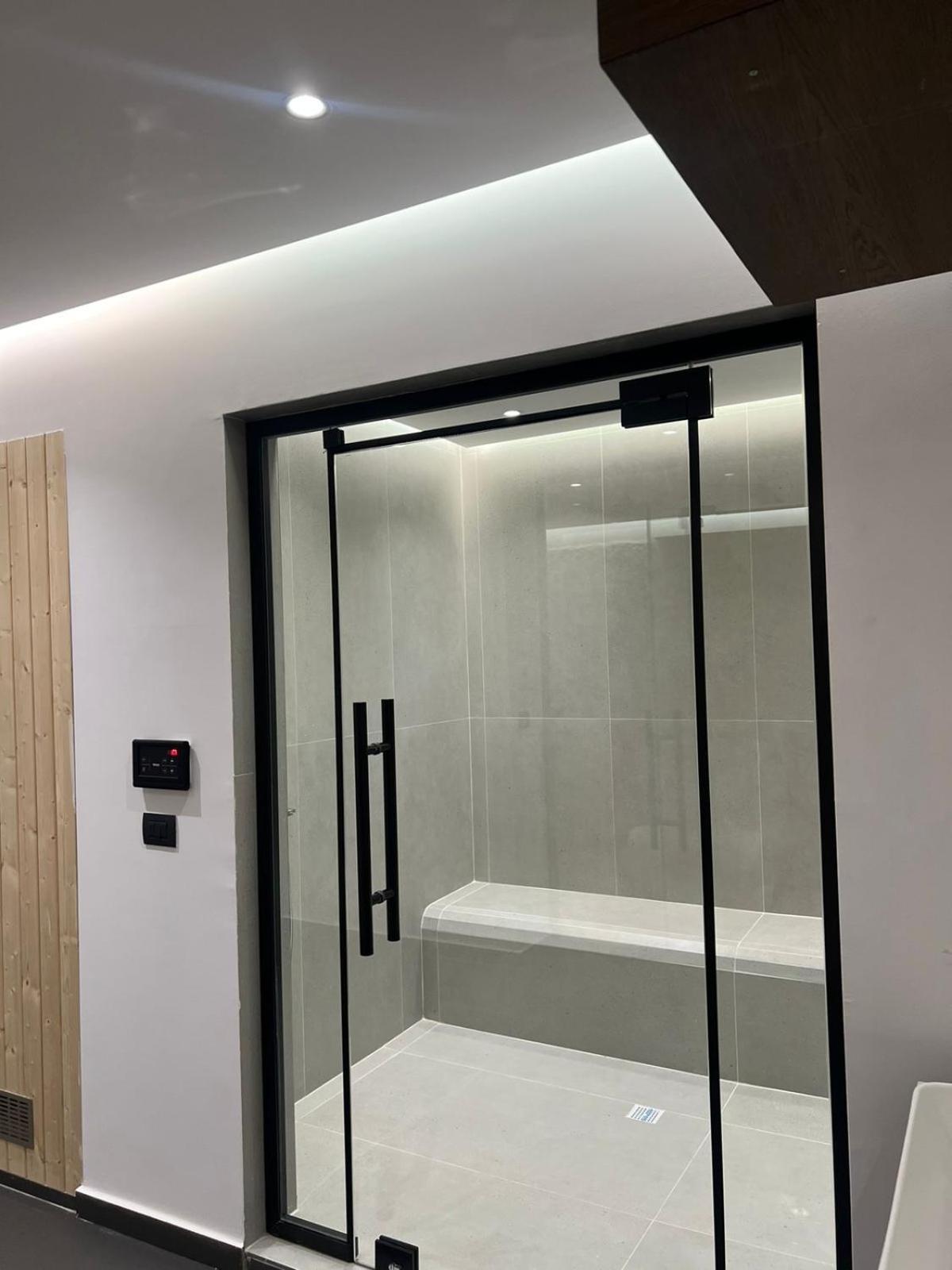 Black Diamond Hotel Dhërmi Dış mekan fotoğraf