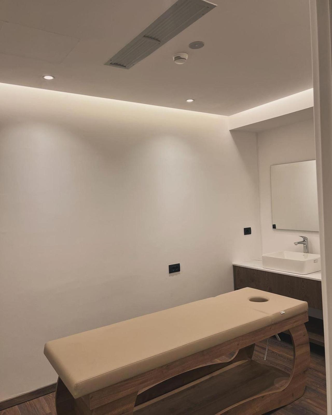 Black Diamond Hotel Dhërmi Dış mekan fotoğraf