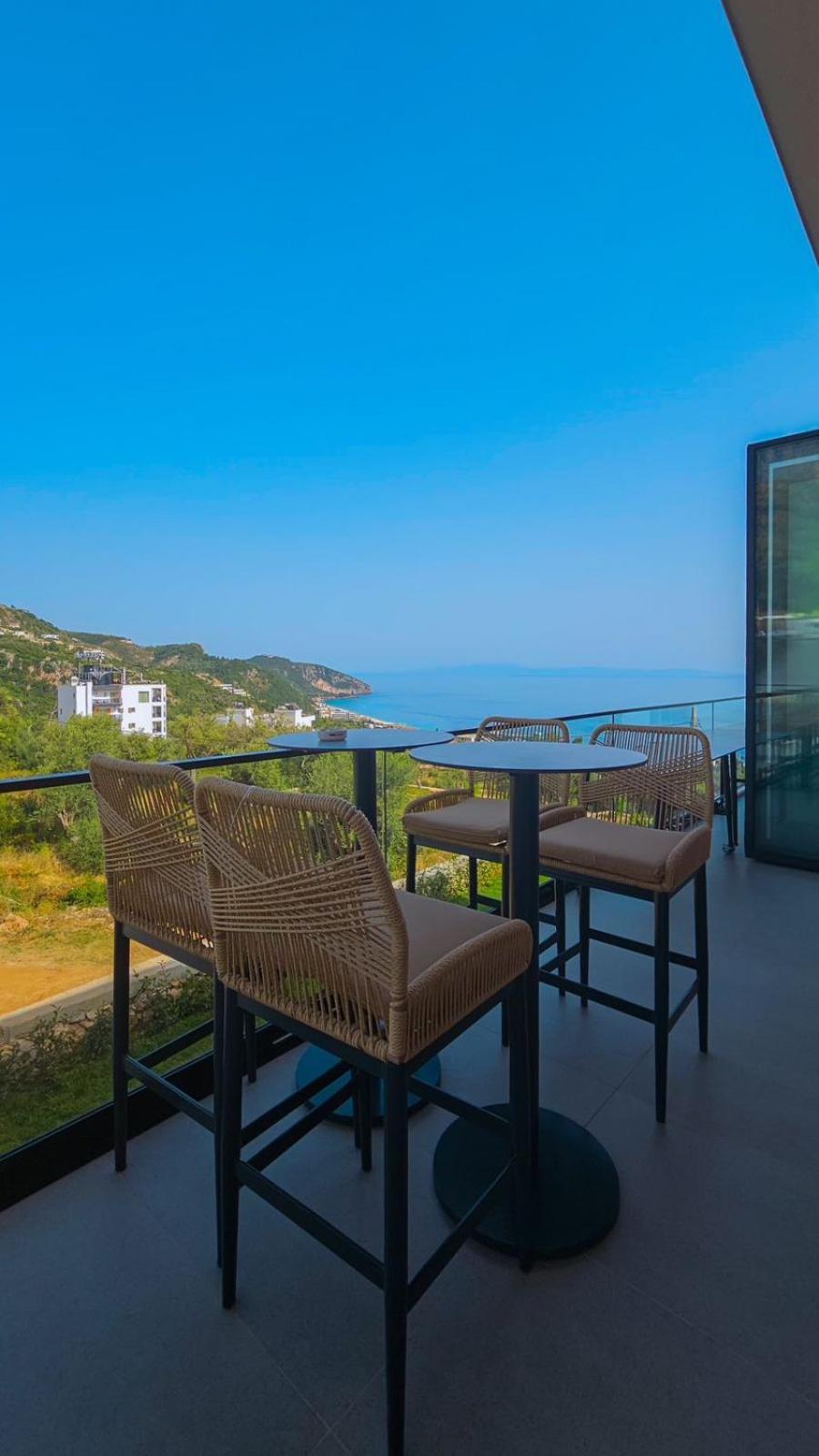 Black Diamond Hotel Dhërmi Dış mekan fotoğraf