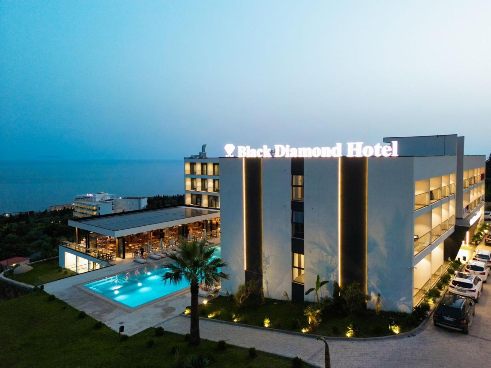 Black Diamond Hotel Dhërmi Dış mekan fotoğraf